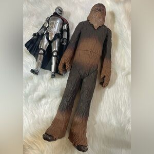 Star Wars figurines - Chewbacca and Captain Phasma